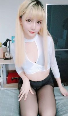年轻的妻子2020_4K电影完整版在线观看