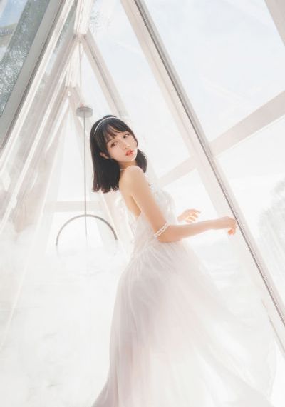 美女露出胸让男生狂揉_1080手机免费观看完整
