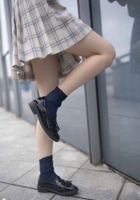 年轻的小婊4韩剧中文版_BD在线手机播放