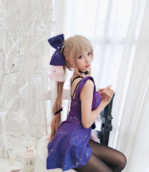 不扣纽扣女孩_4K天堂在线